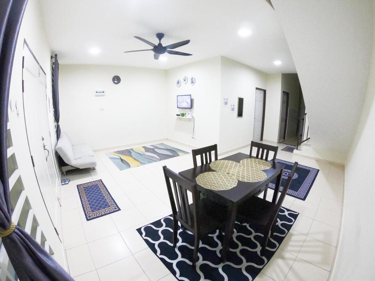 Ayna Homestay 5 Minutes To Marang Jetty Εξωτερικό φωτογραφία